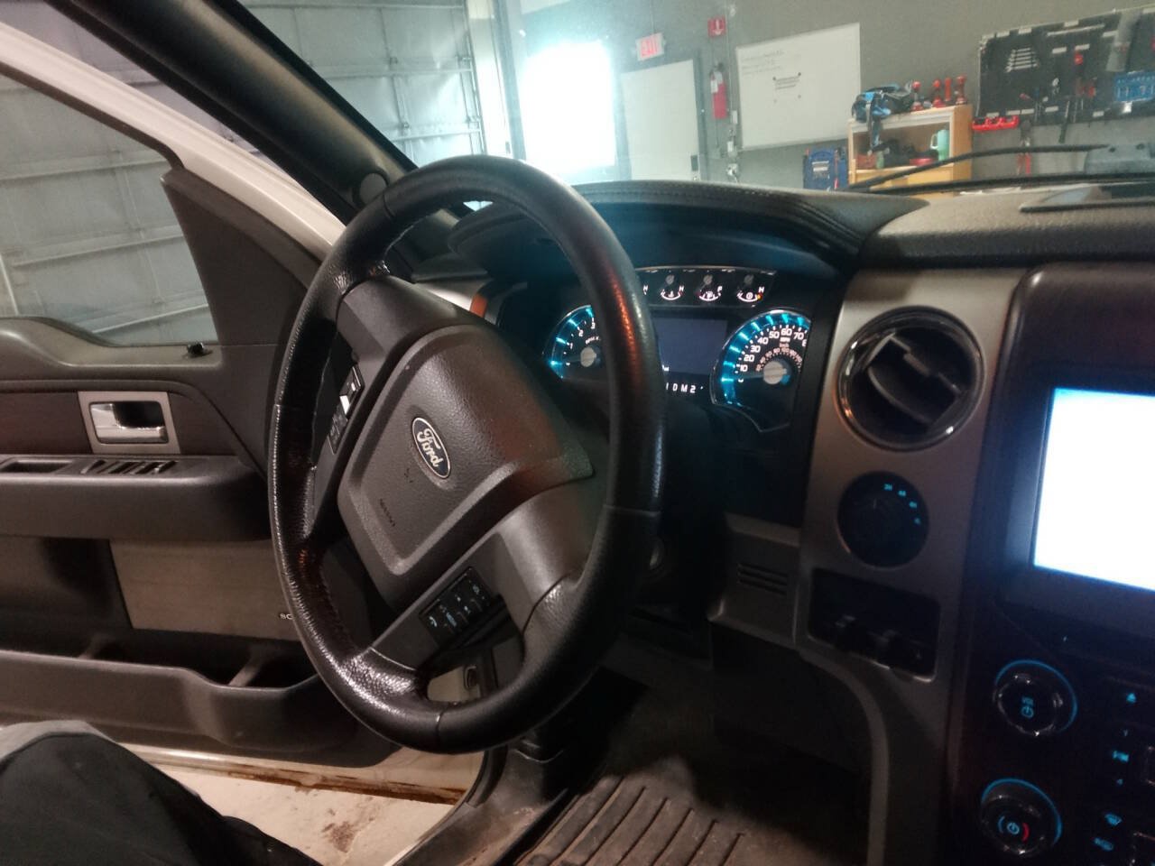 Used 2013 Ford F150 Lariat w/ Luxury Equipment Group AWD/4WD image 32