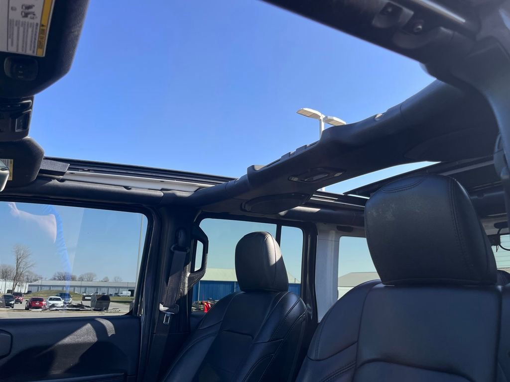 Used 2021 Jeep Wrangler Unlimited Sahara image 28