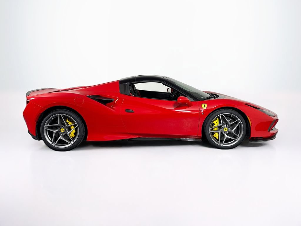 Used 2022 Ferrari F8 Tributo RWD image 10