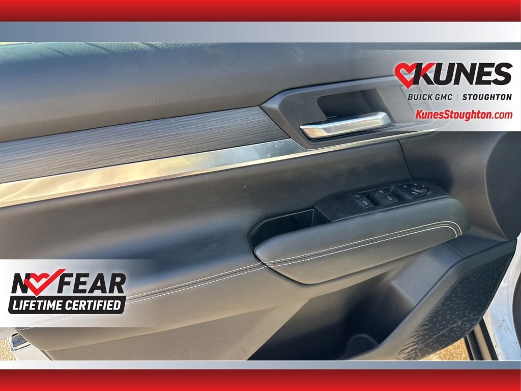 Used 2025 GMC Terrain Elevation image 19