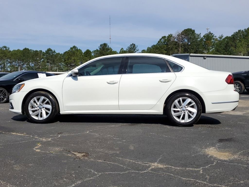 Used 2018 Volkswagen Passat 2.0T SE FWD image 8