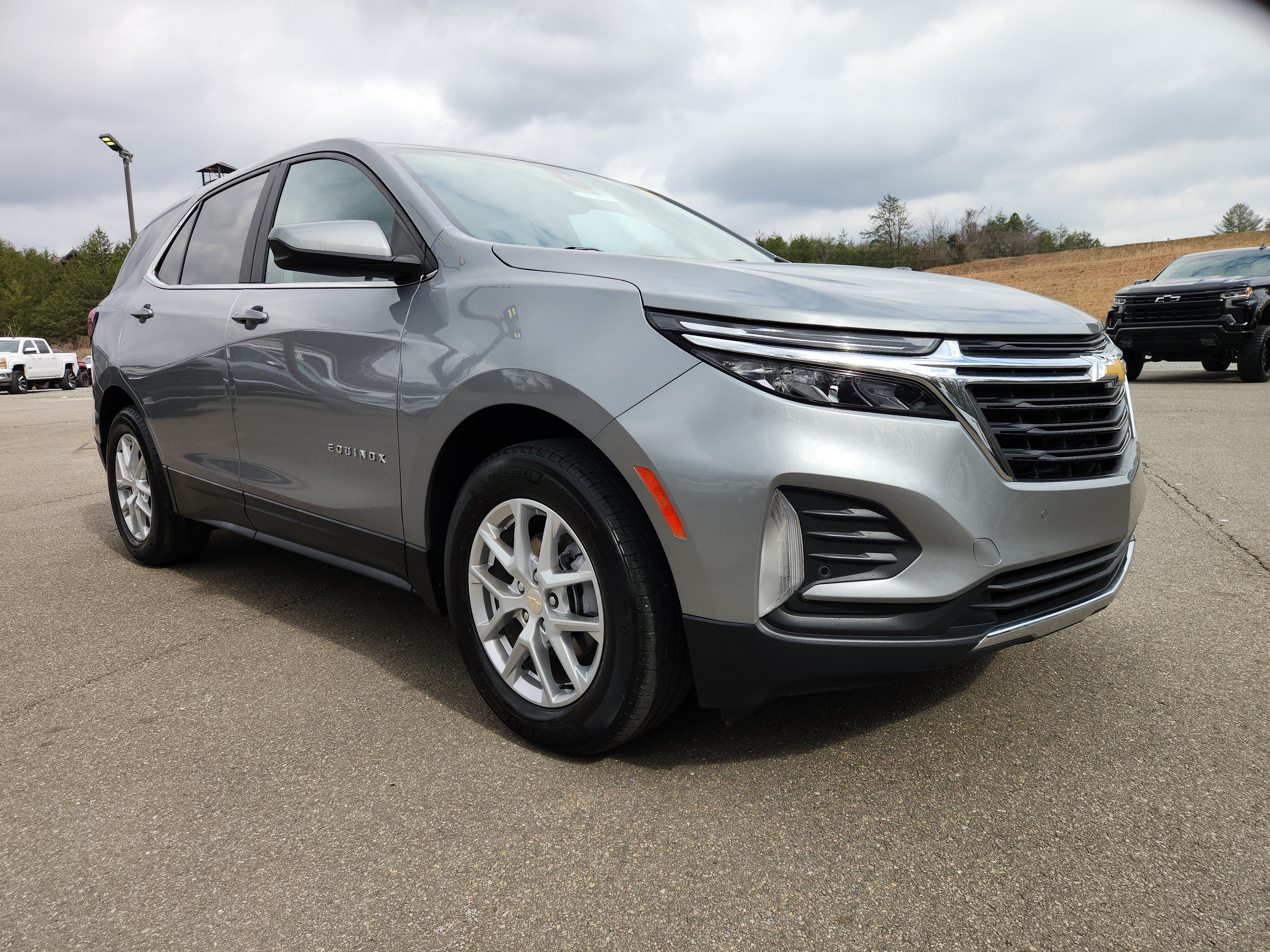 Used 2024 Chevrolet Equinox LT FWD image 11
