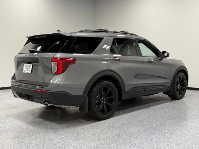 Used 2024 Ford Explorer ST-Line w/ Class IV Trailer Tow Package RWD image 10