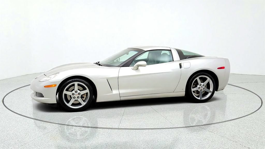 Used 2008 Chevrolet Corvette Coupe w/ Preferred Equipment Group RWD image 8
