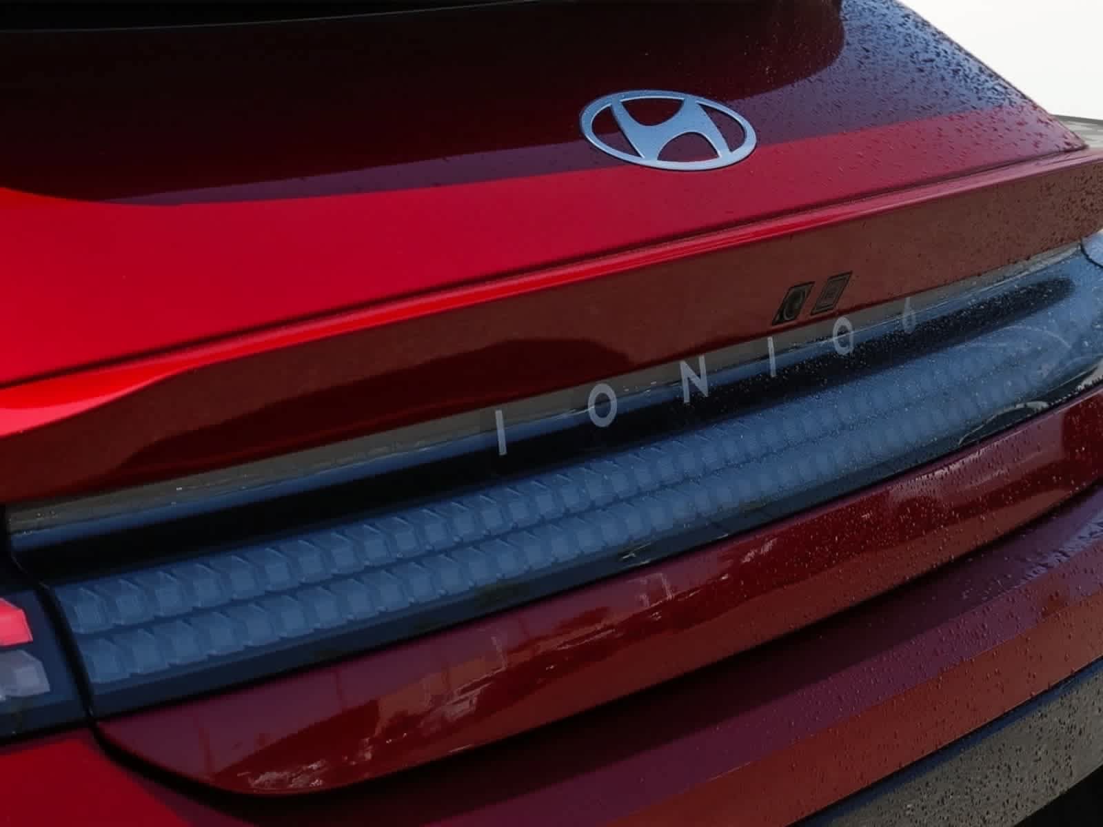 Used 2025 Hyundai Ioniq 6 SEL RWD image 12