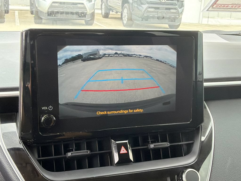 Used 2025 Toyota Corolla LE FWD image 29