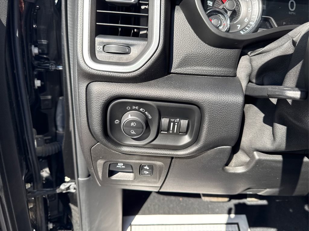 Used 2019 RAM 1500 Big Horn image 25