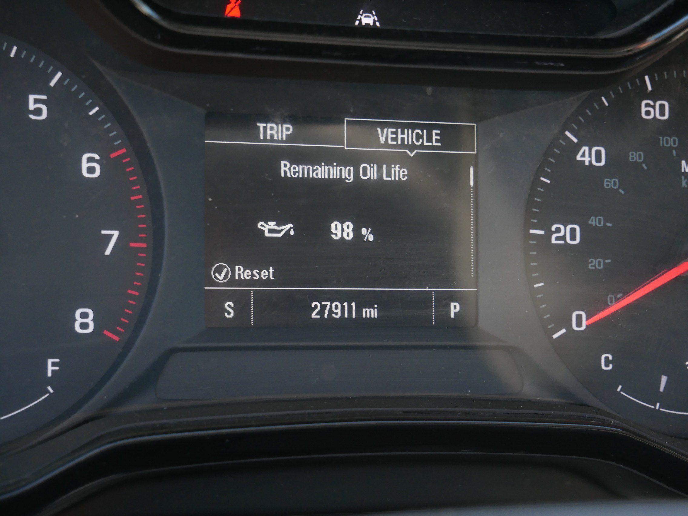 Used 2025 Chevrolet Trax LS w/ LS Convenience Package FWD image 32