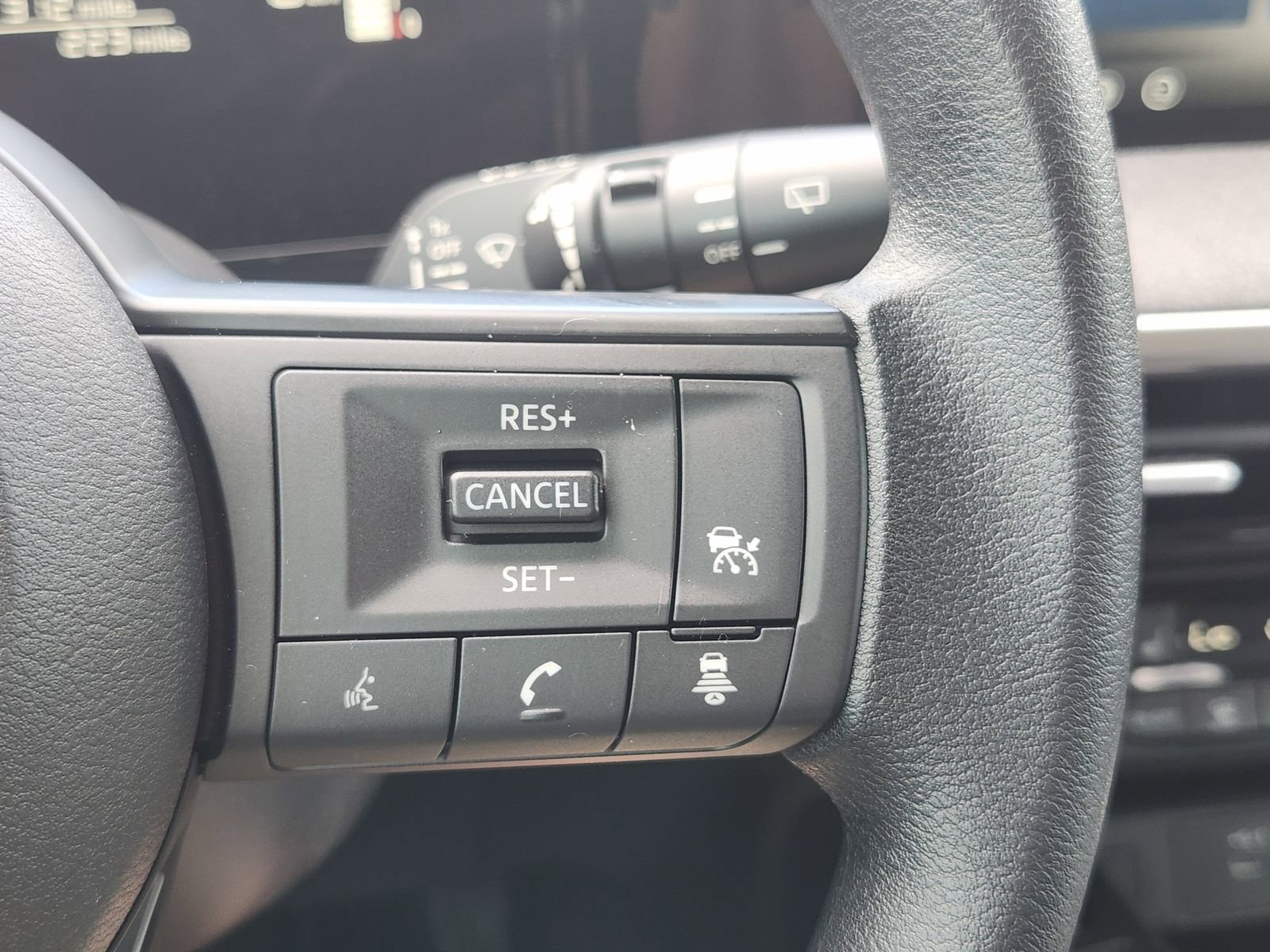 Used 2026 Nissan Kicks SV w/ Charging Package image 31