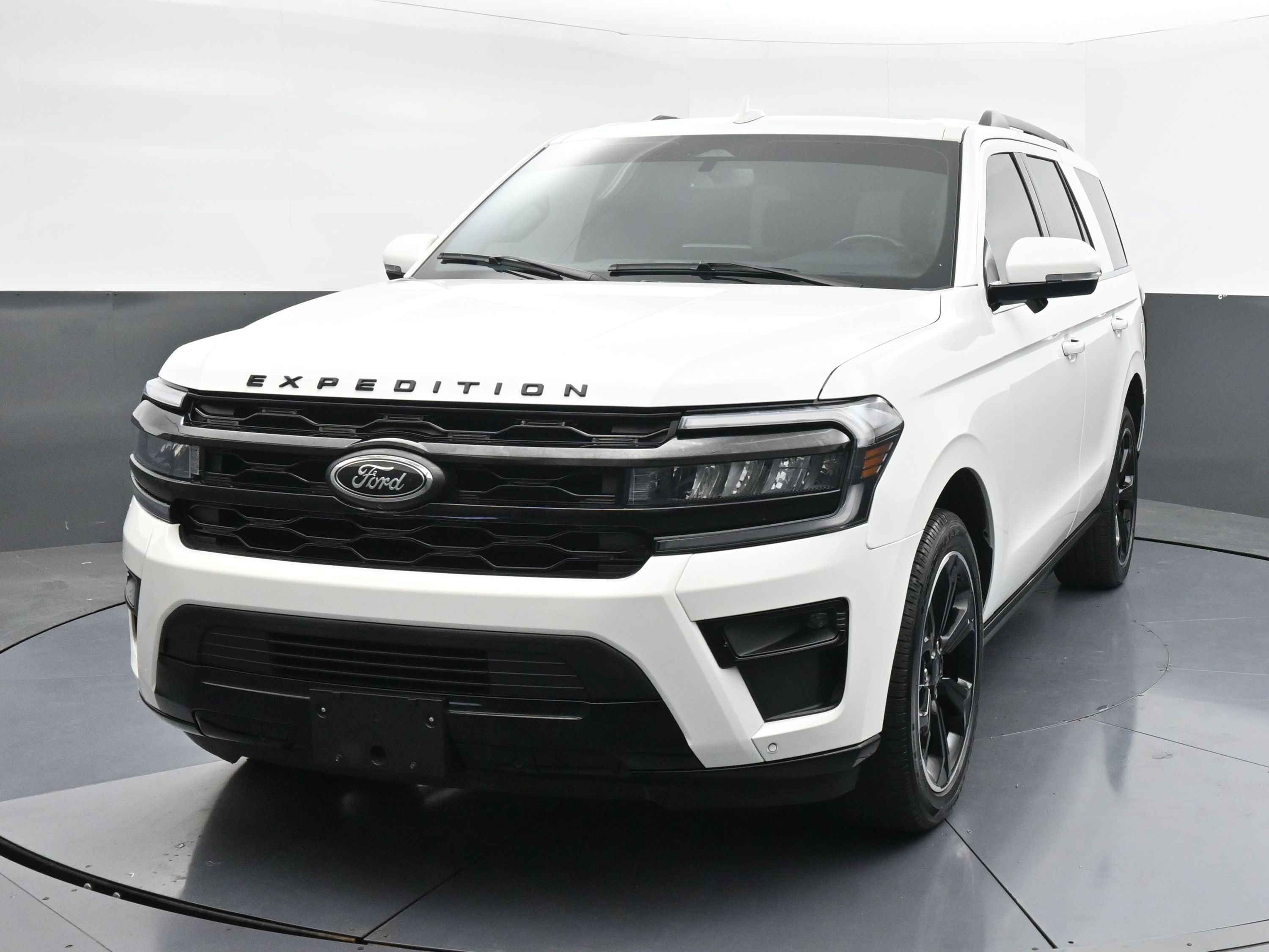 Used 2023 Ford Expedition Limited