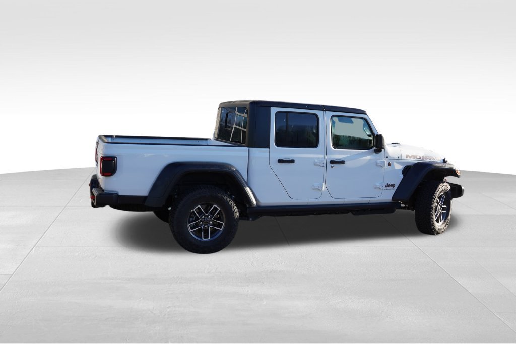 Used 2026 Jeep Gladiator Mojave AWD/4WD image 4