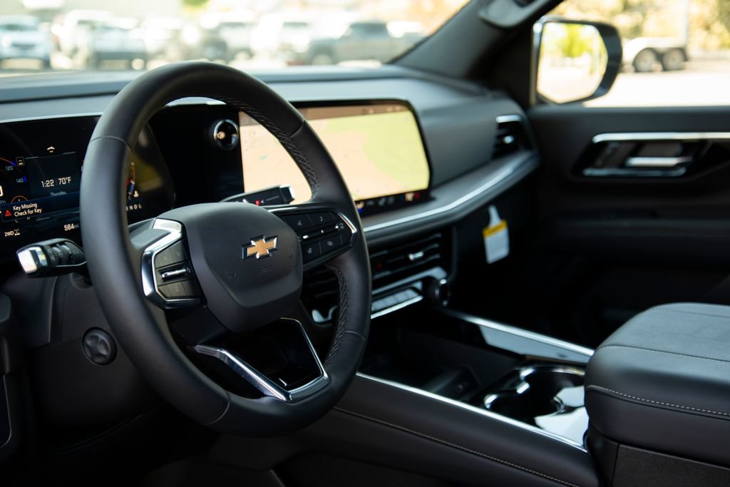 New 2025 Chevrolet Suburban Premier AWD/4WD image 19