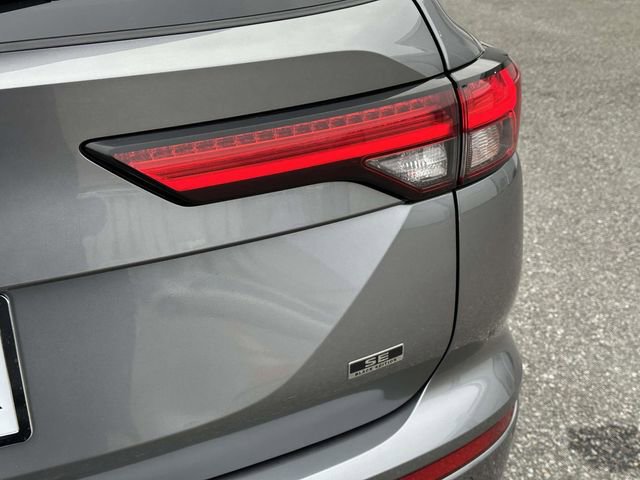 Used 2023 Mitsubishi Outlander SE Black Edition image 28