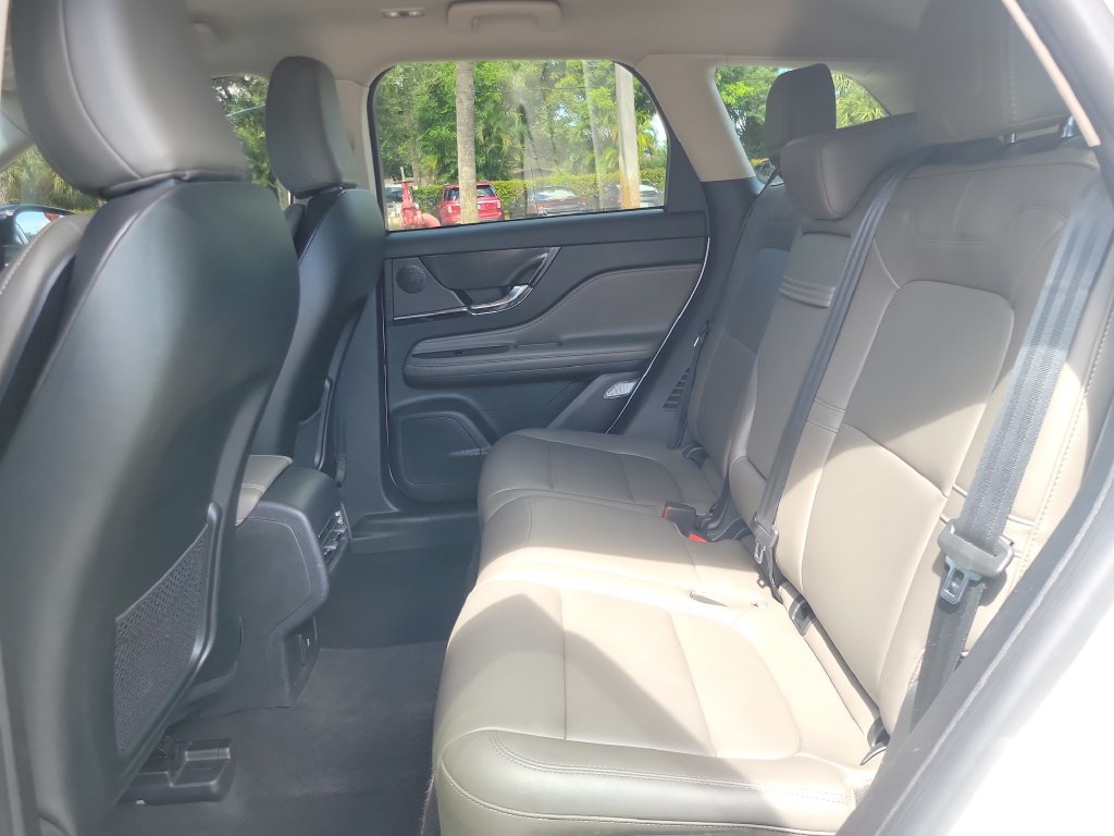 Certified 2023 Lincoln Corsair FWD image 8