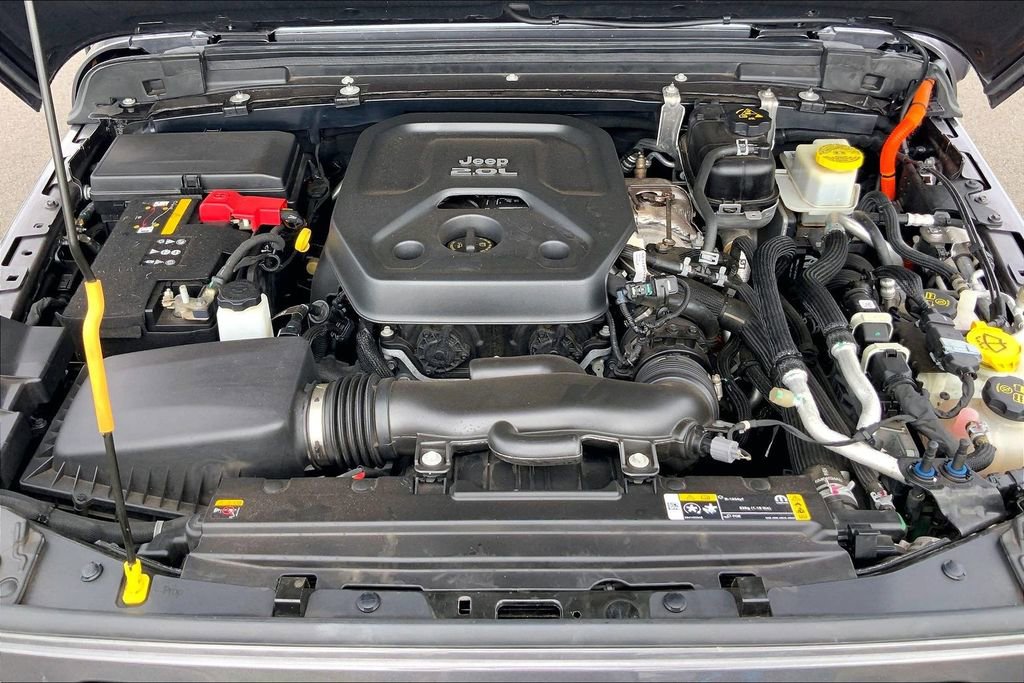 Used 2021 Jeep Wrangler Unlimited Sahara image 9