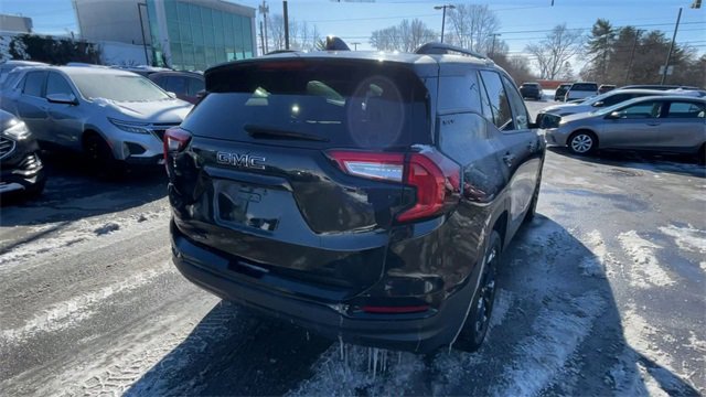 Used 2022 GMC Terrain SLE w/ Driver Convenience Package image 9