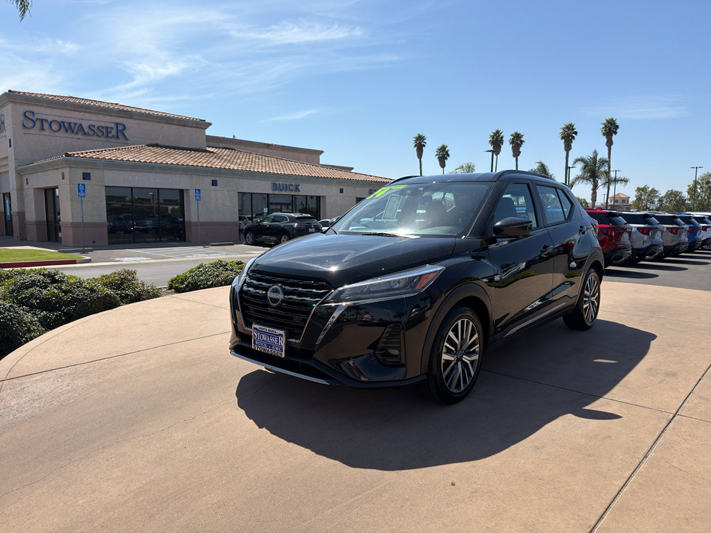 Used 2024 Nissan Kicks SR FWD image 1
