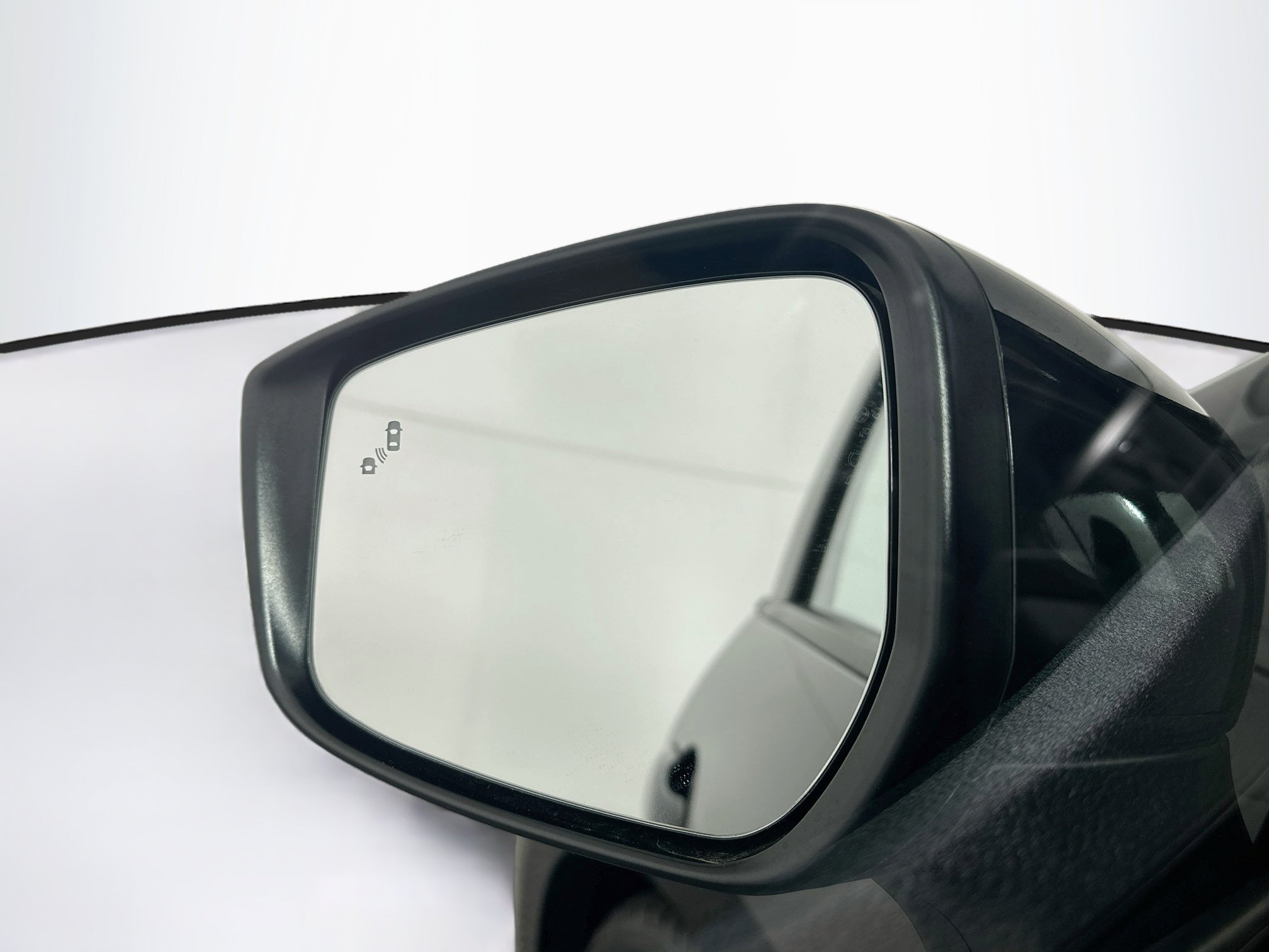 Used 2025 Nissan Versa SV FWD image 16