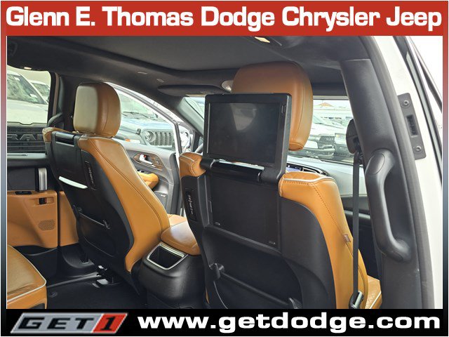 Certified 2023 Chrysler Pacifica Pinnacle FWD image 35