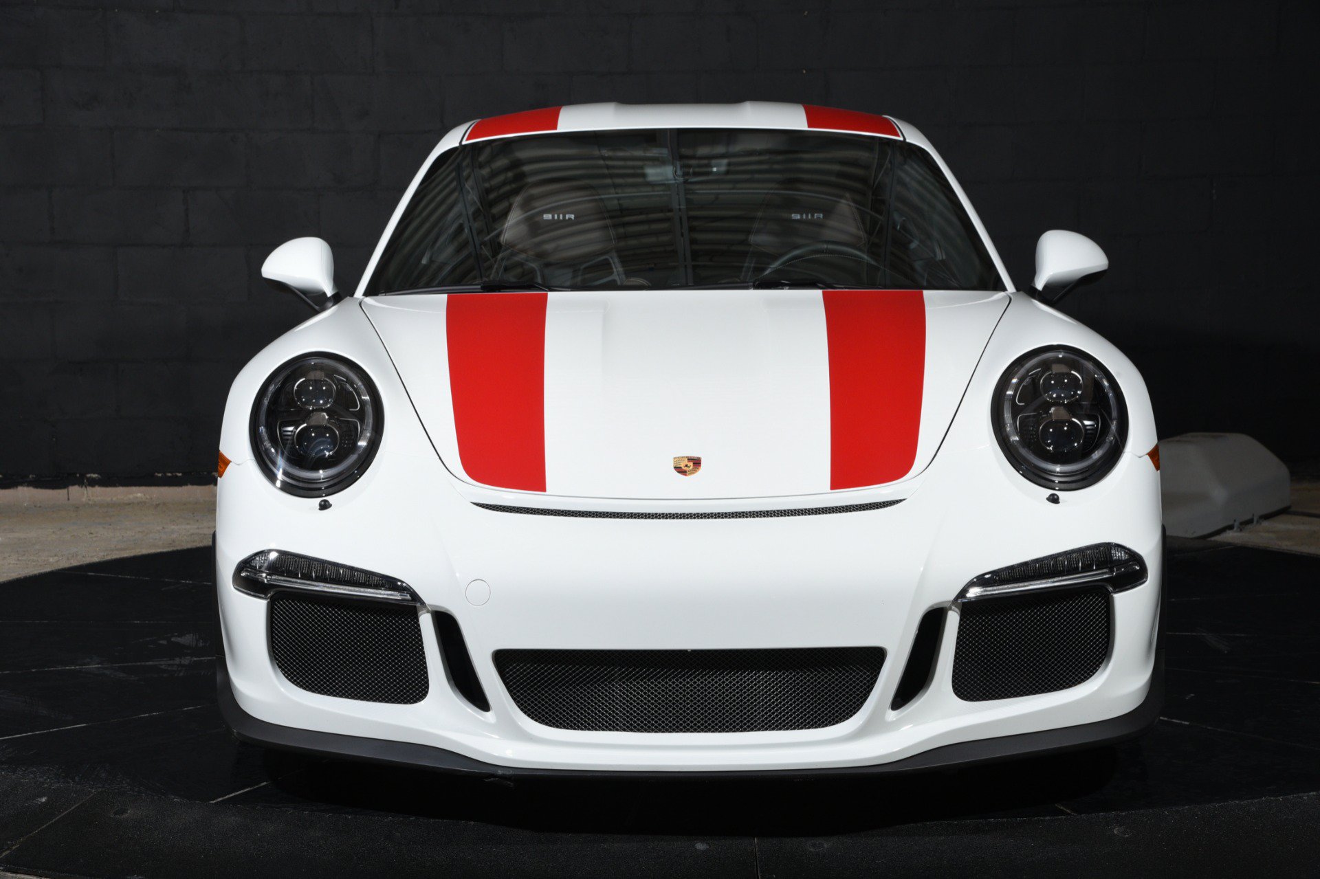 Used 2016 Porsche 911 R RWD image 13
