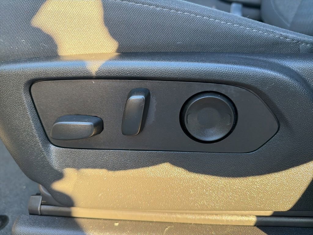 Certified 2022 Chevrolet Silverado 1500 Custom w/ Rally Edition image 19