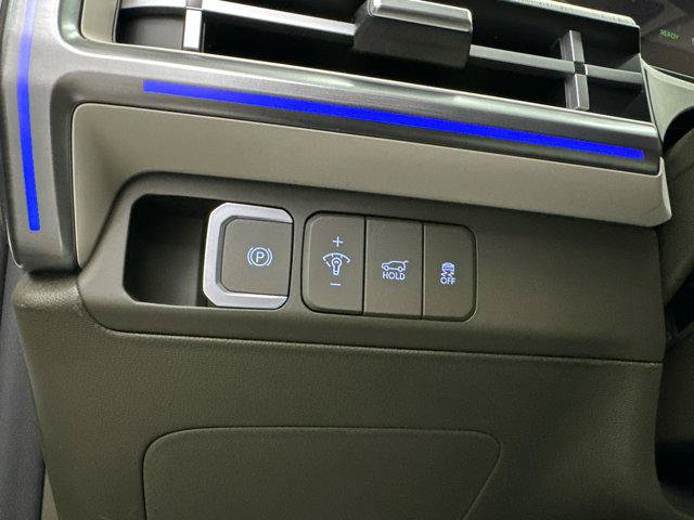 New 2025 Hyundai Santa Fe Calligraphy FWD image 32