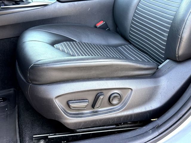 Used 2021 Toyota Camry SE image 12