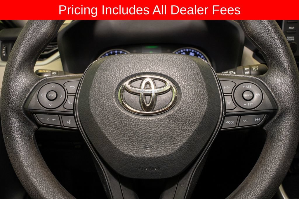 Used 2020 Toyota RAV4 XLE w/ Convenience Package FWD image 19