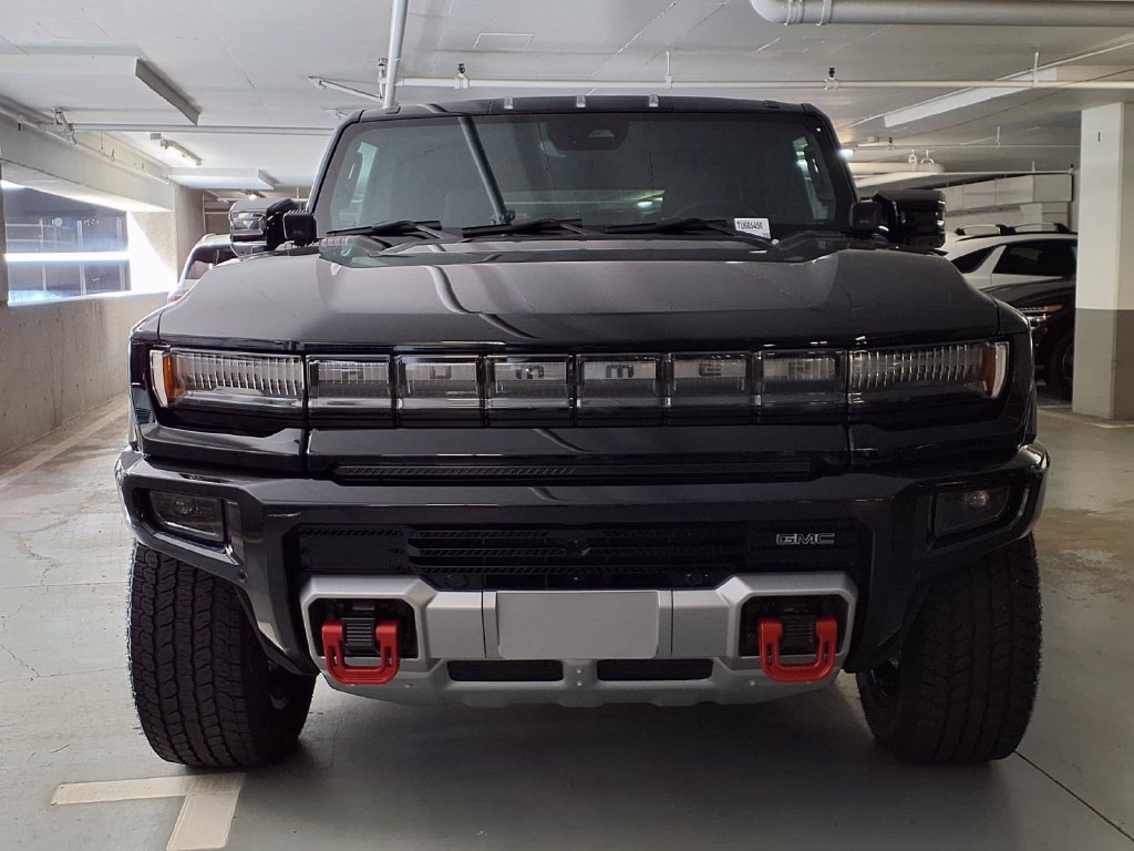New 2026 GMC Hummer EV SUV w/ LPO, Illumination Package AWD/4WD image 2