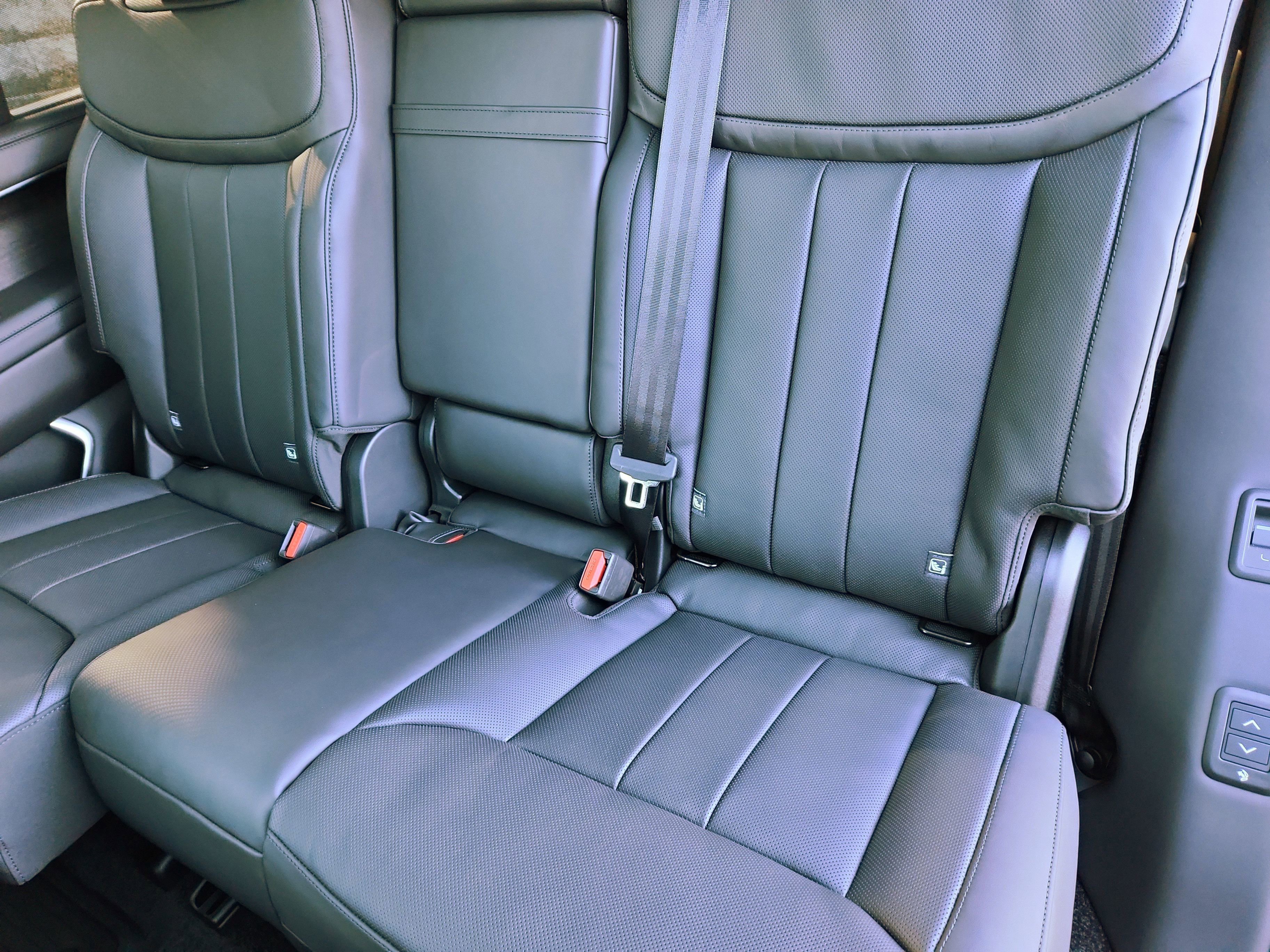 New 2025 Land Rover Range Rover Long Wheelbase SE image 25