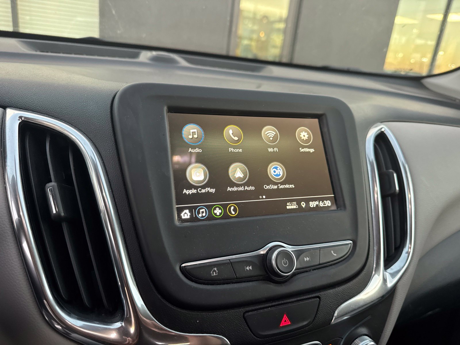 Used 2019 Chevrolet Equinox LS w/ LS Convenience Package AWD/4WD image 8