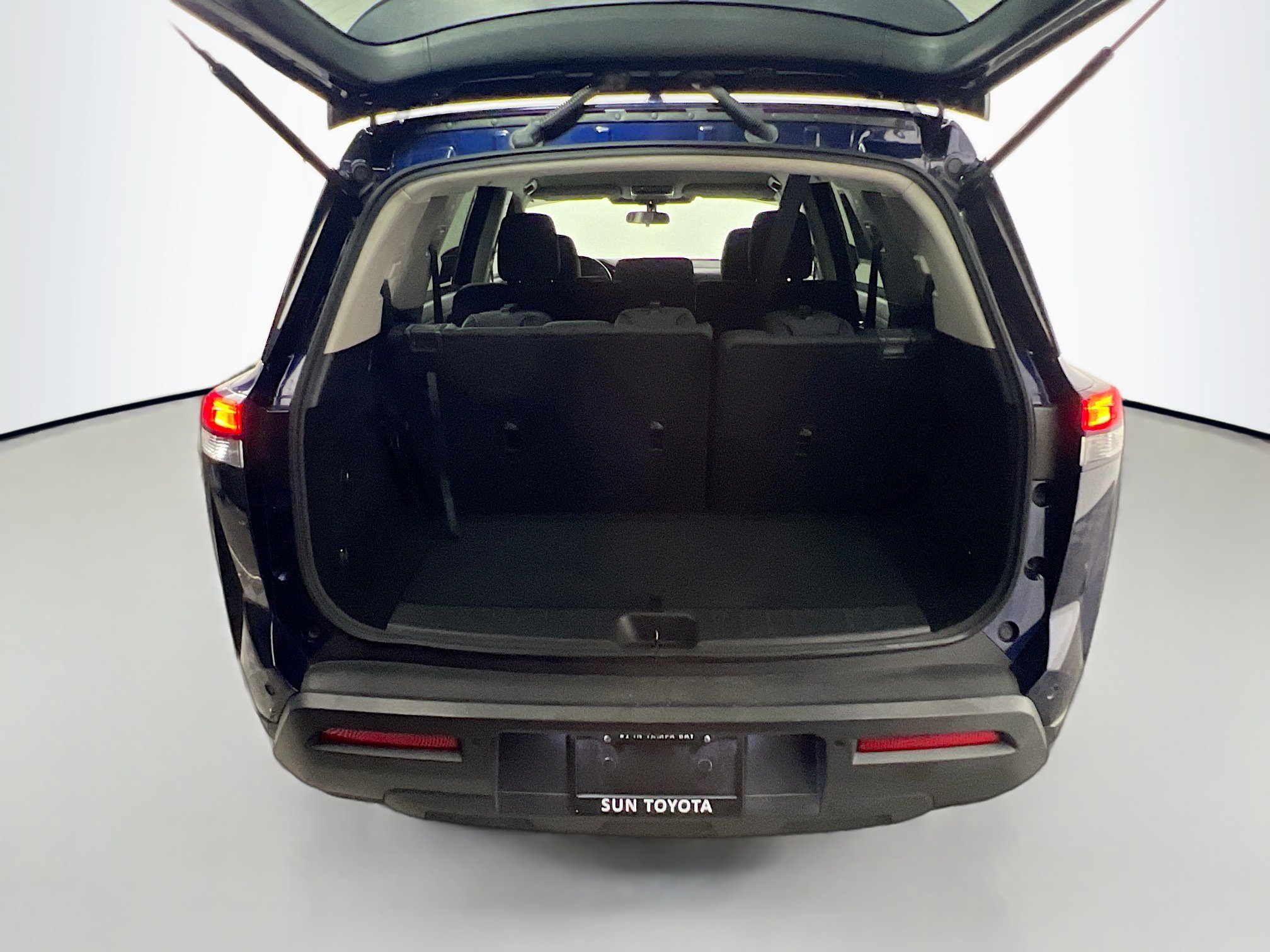 Used 2022 Nissan Pathfinder SV FWD image 33