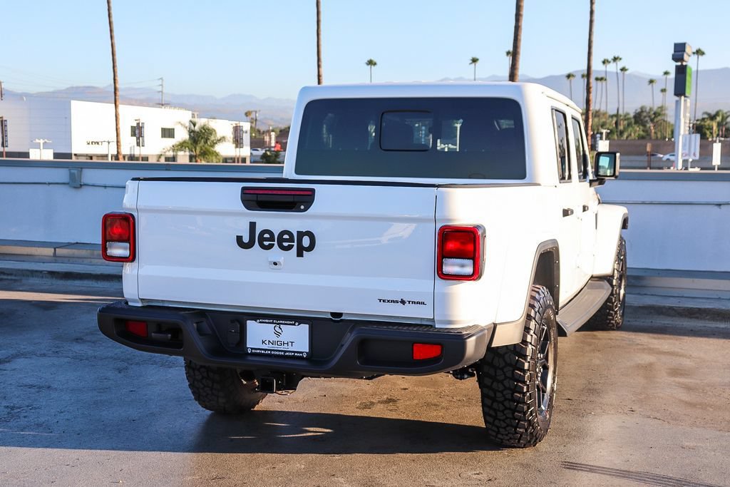 New 2026 Jeep Gladiator Sport AWD/4WD image 9