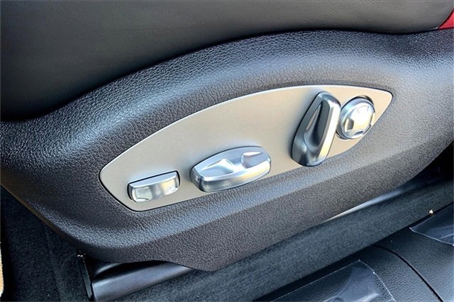 New 2025 Porsche Macan image 31