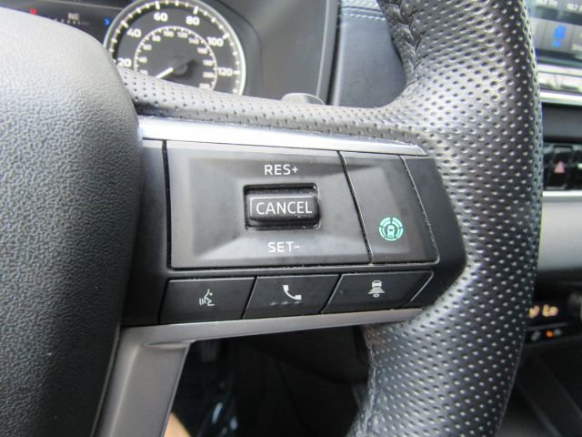 Used 2023 Mitsubishi Outlander SE image 40