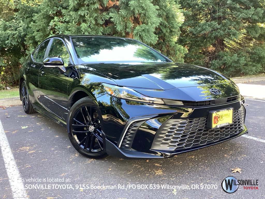 Certified 2025 Toyota Camry SE AWD/4WD image 1