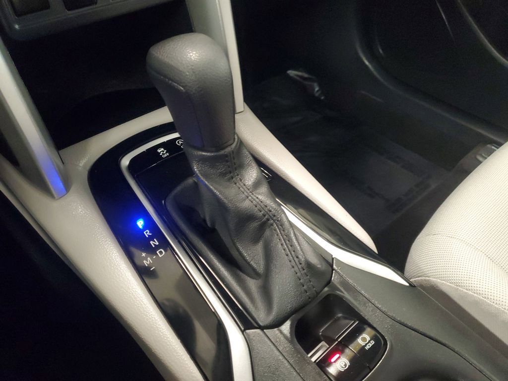 Used 2023 Toyota Corolla Cross L image 28