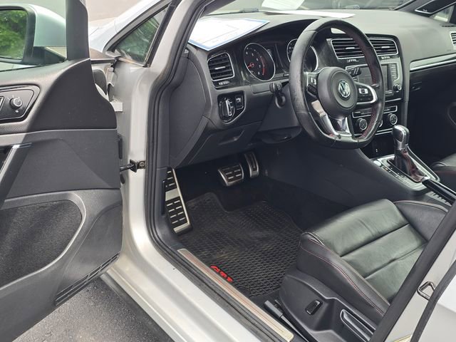 Used 2016 Volkswagen GTI SE w/ Lighting Package (SEL) FWD image 9