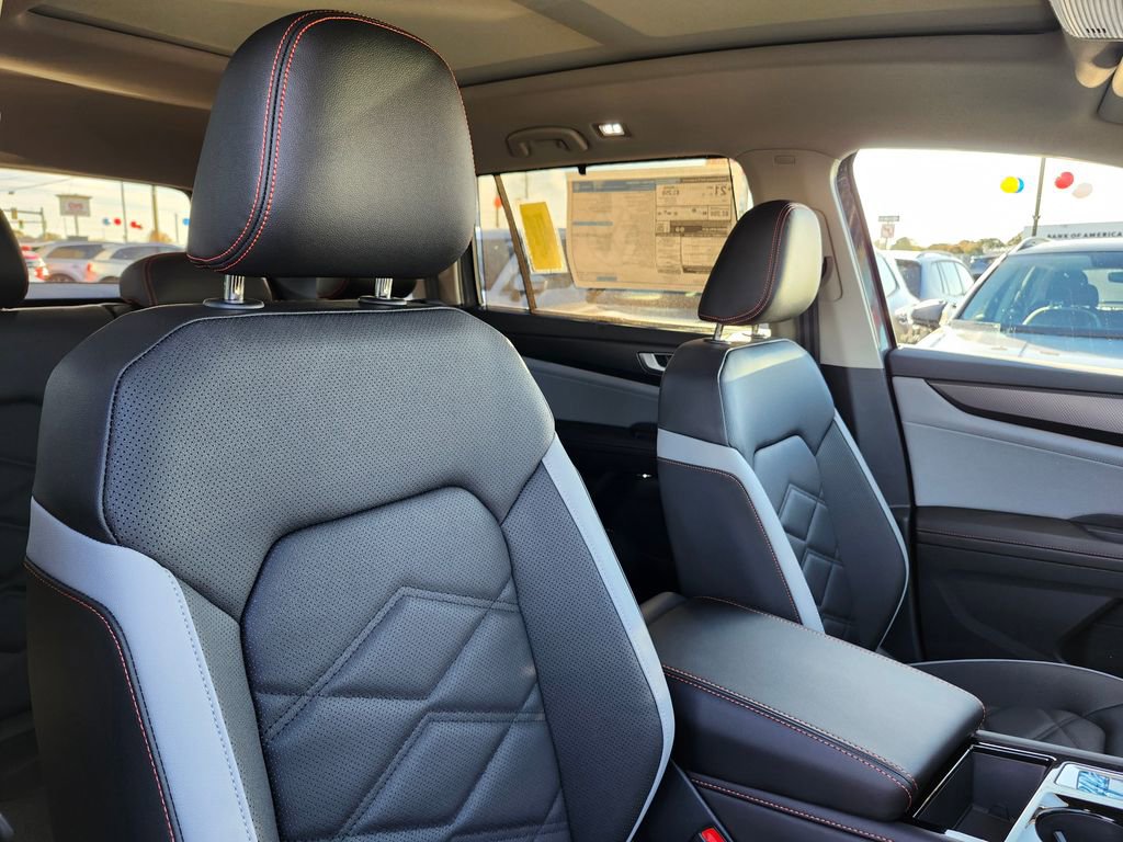 New 2026 Volkswagen Atlas Peak Edition image 16