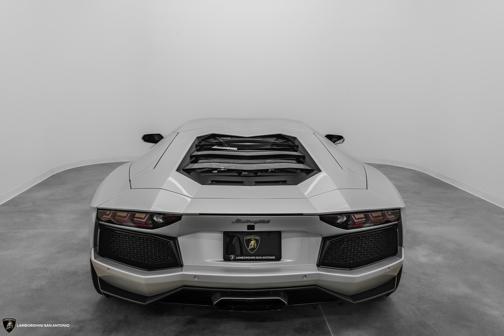 Used 2015 Lamborghini Aventador LP 700-4 image 20