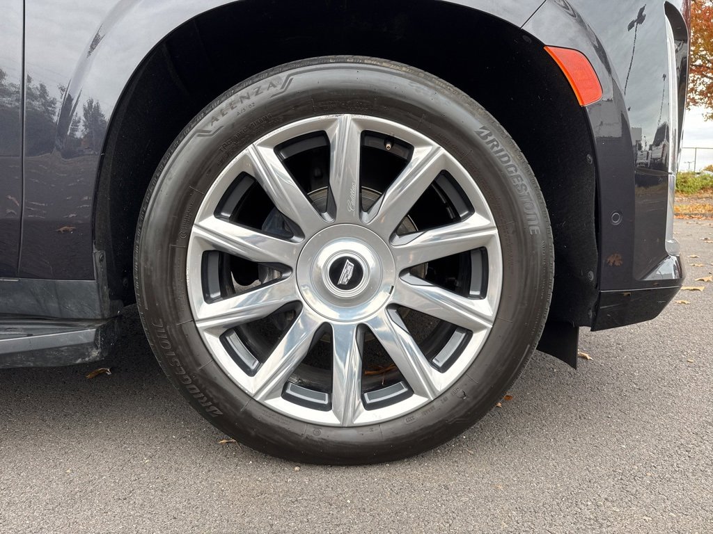 Used 2022 Cadillac Escalade ESV Premium Luxury Platinum image 9