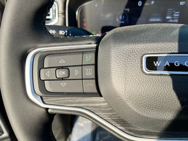 Used 2023 Jeep Wagoneer Series III w/ Premium Group I AWD/4WD image 37