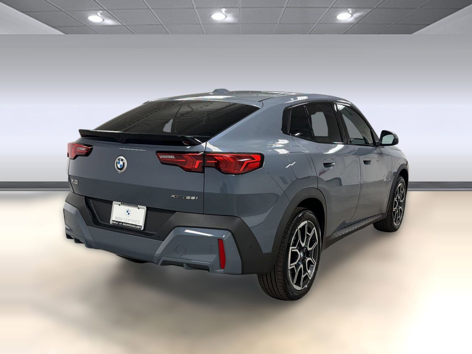 Certified 2025 BMW X2 xDrive28i image 8