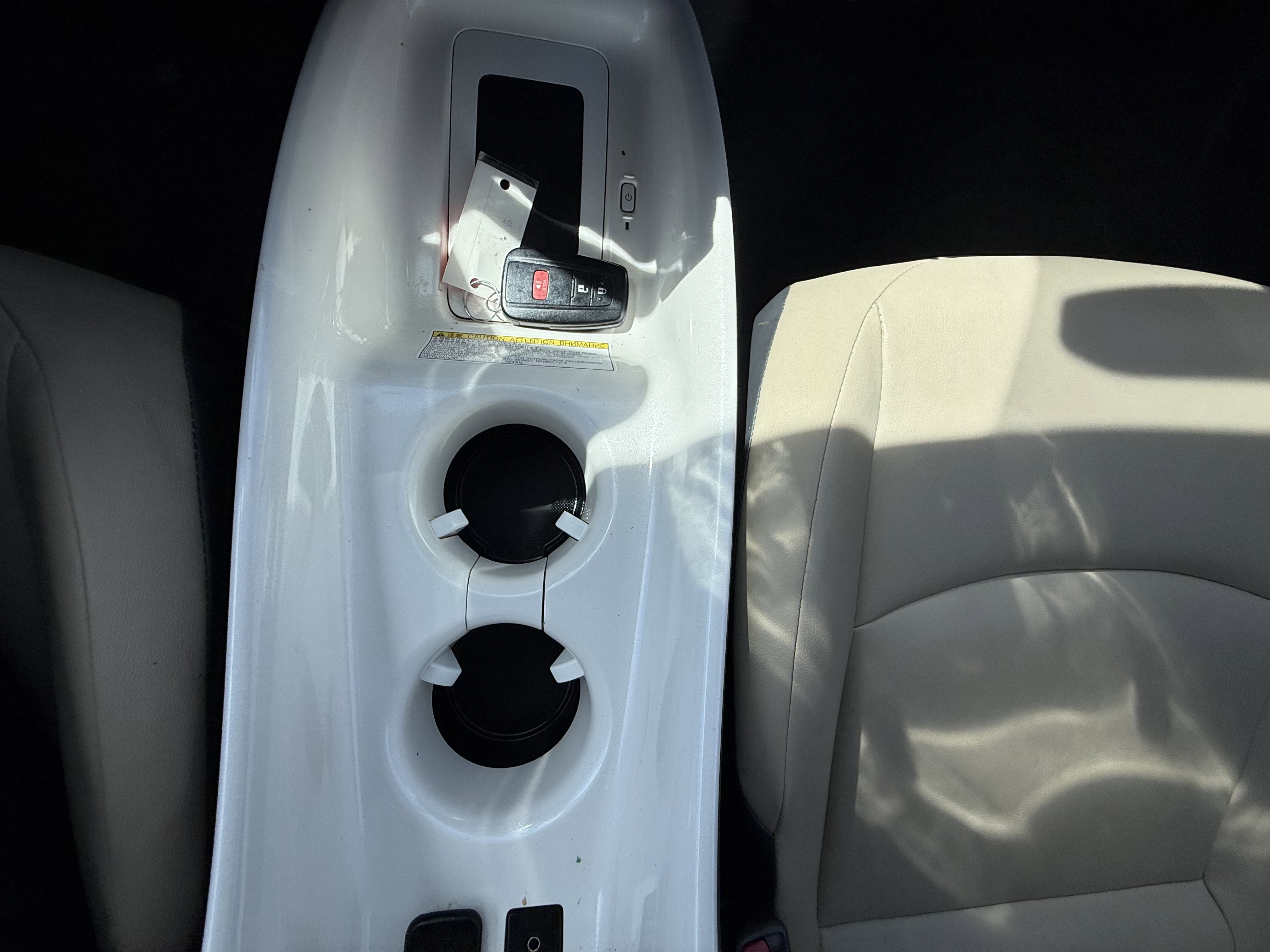 Used 2016 Toyota Prius Four Touring FWD image 25