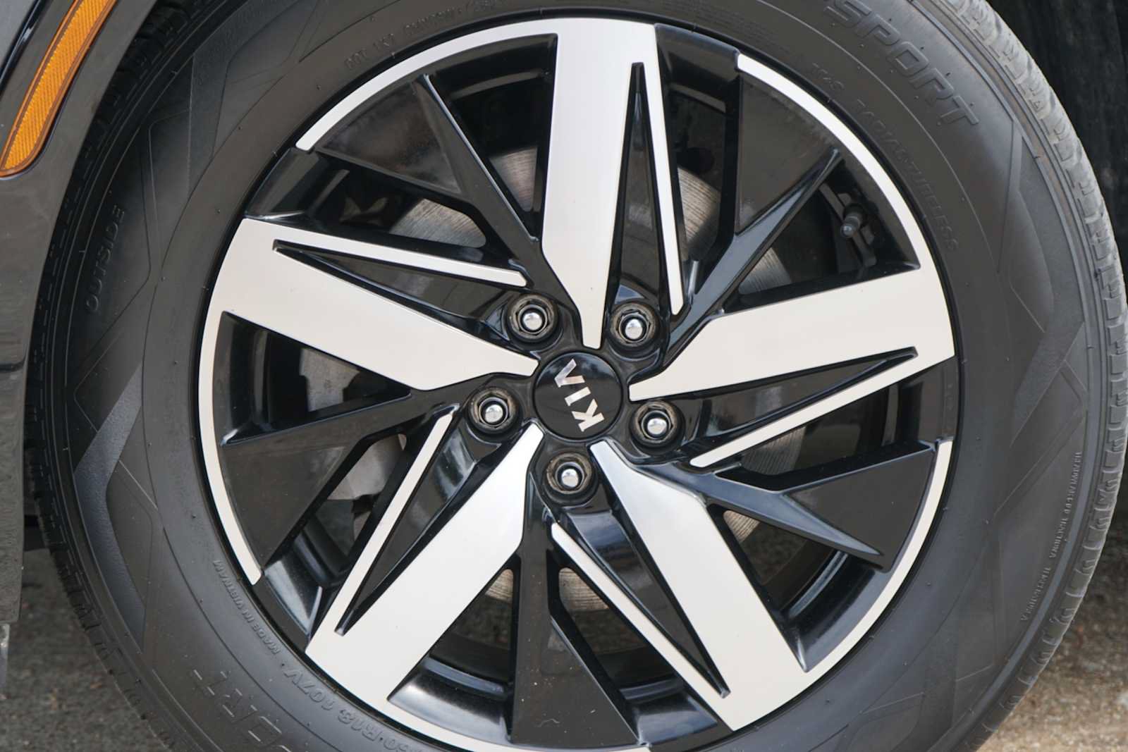 Used 2021 Kia Sorento EX FWD image 2