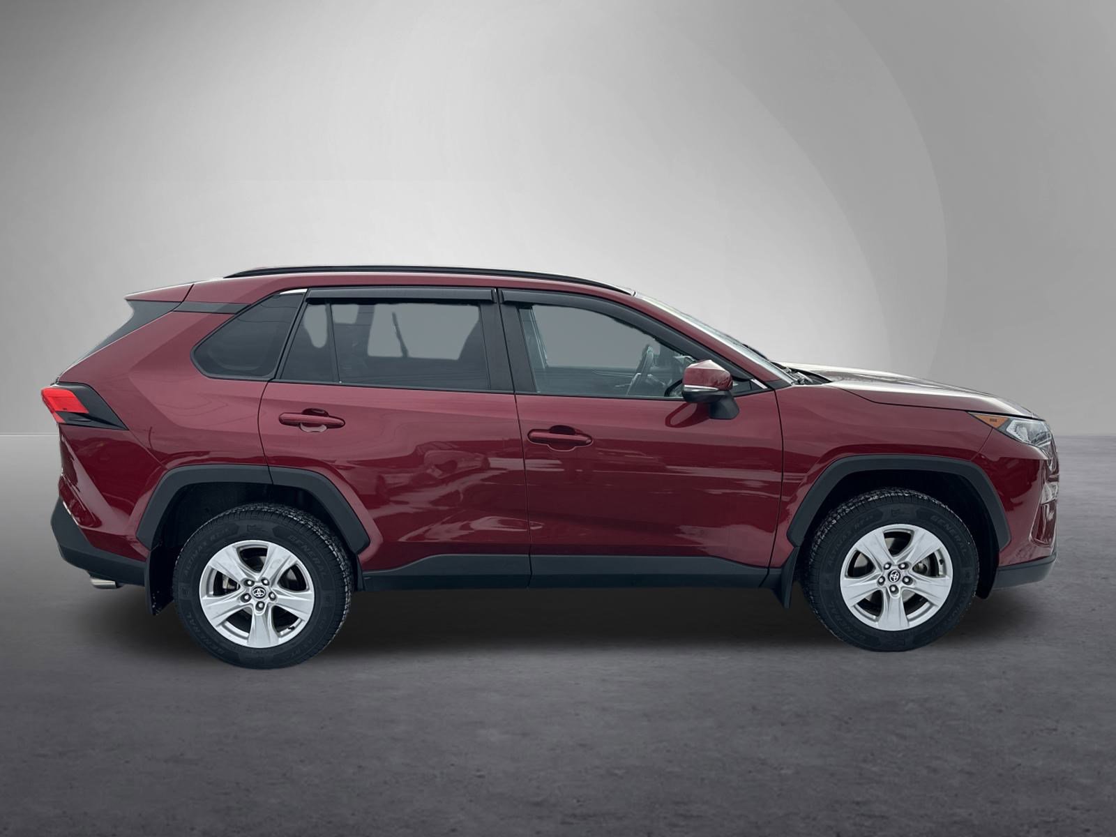 Used 2021 Toyota RAV4 XLE video 2