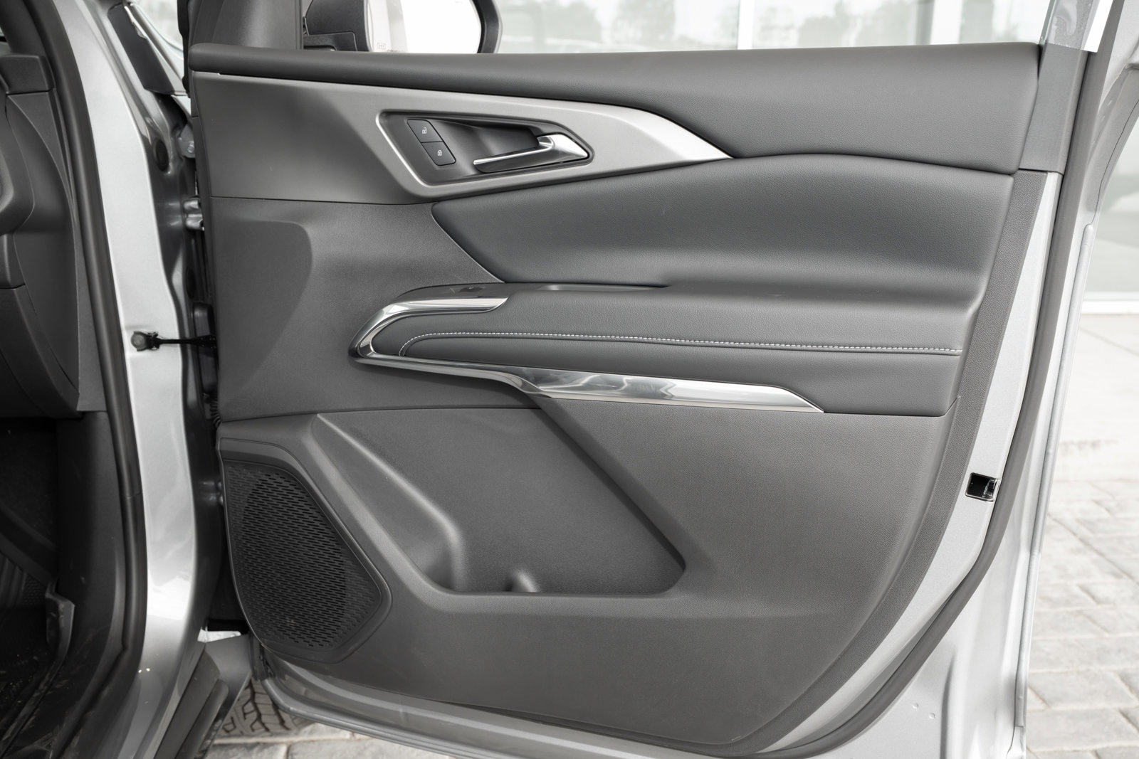 New 2026 Chevrolet Traverse LT w/ LPO, Floor Liner Package image 38