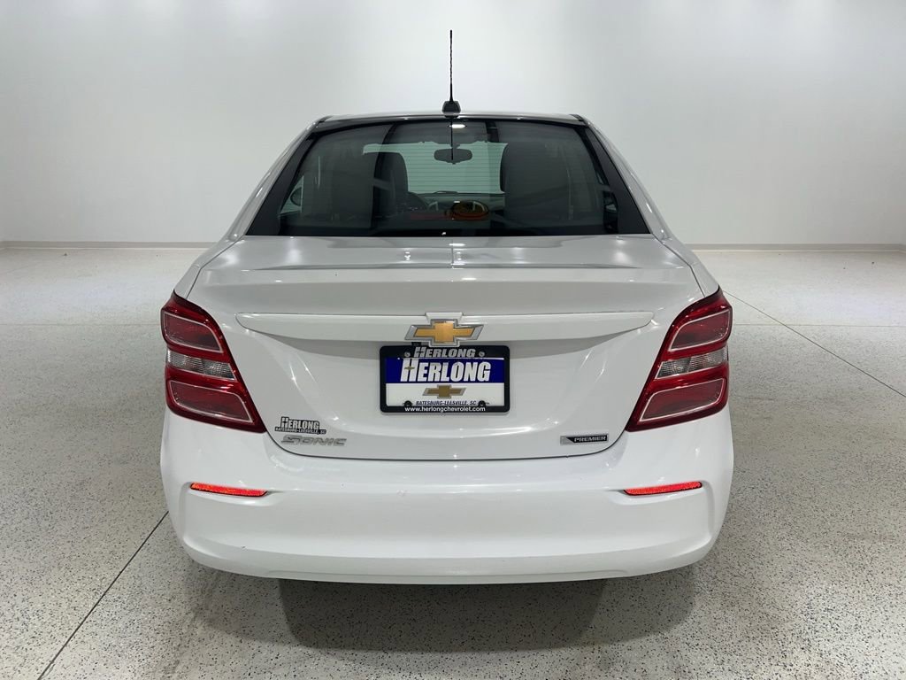 Used 2020 Chevrolet Sonic Premier FWD image 4