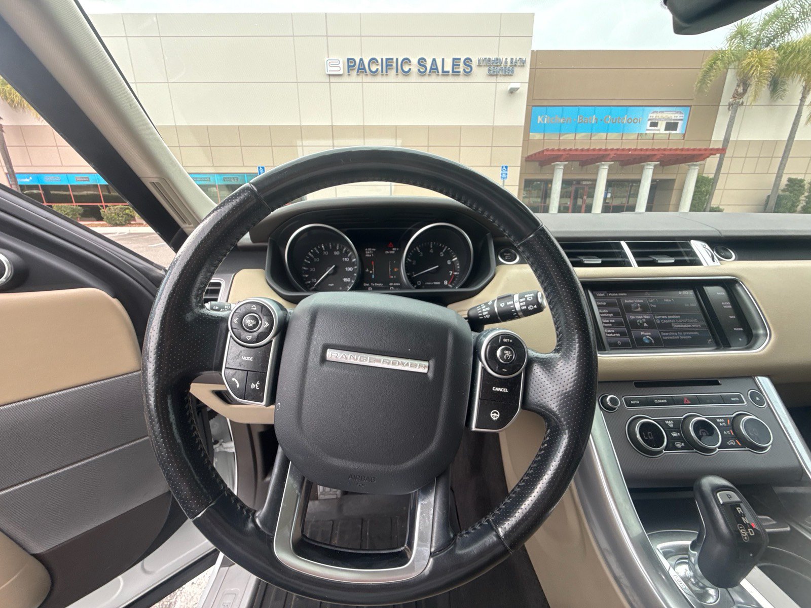 Used 2014 Land Rover Range Rover Sport HSE AWD/4WD image 19