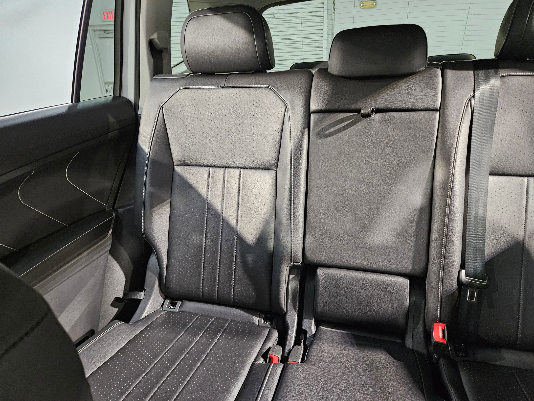 Used 2024 Volkswagen Tiguan SE image 12